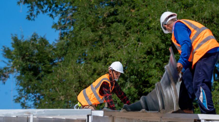 Professional gutter cleaning in Rainier, OR